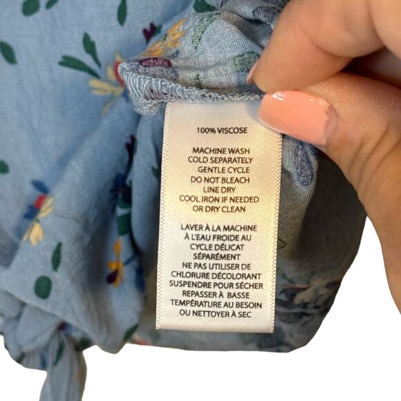 BeachLunchLounge Floral Long Sleeve Button Blouse Size M - Picture 8 of 9